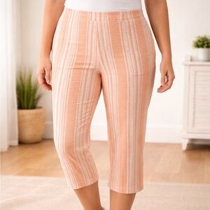 Striped Peach and White women’s Casual Capri Pants - size medium